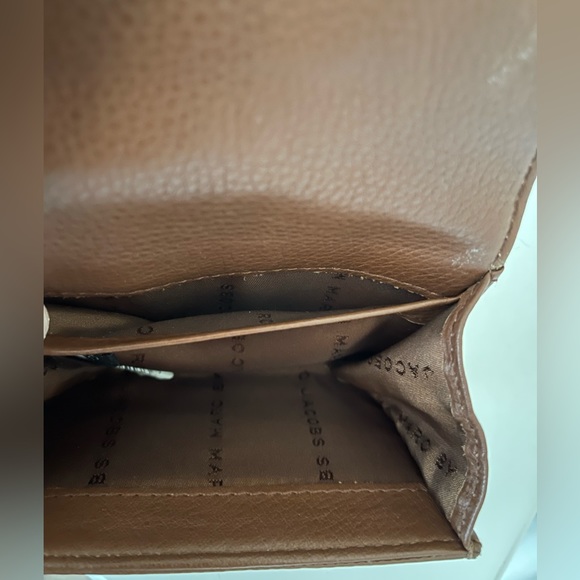 Marc by Marc Jacobs “Too Hot to Handle” Brown Leather Wallet - Picture 7 of 7